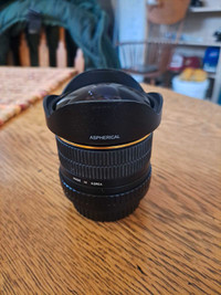 Rokinon 8mm f/3.5 Fisheye Lens for Canon