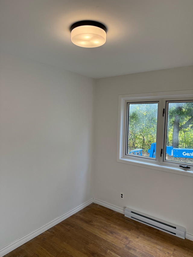 4 Beds 2 Baths in Long Term Rentals in Moncton - Image 4