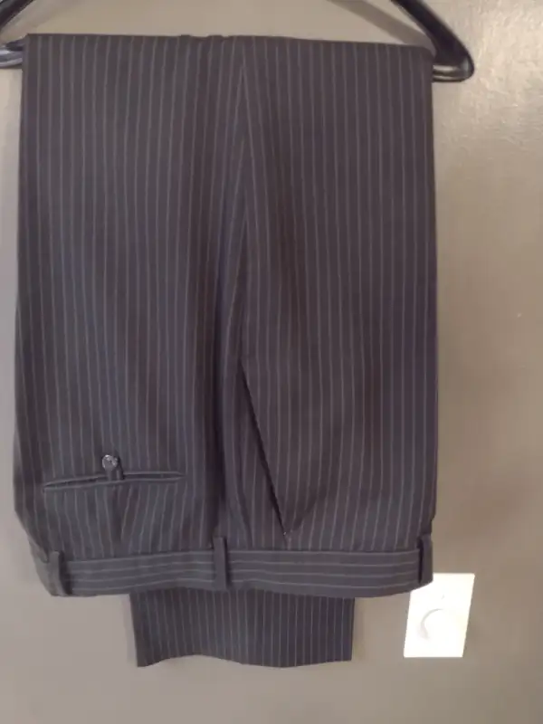 Men's suit jacket and pants in Men's in Calgary - Image 8