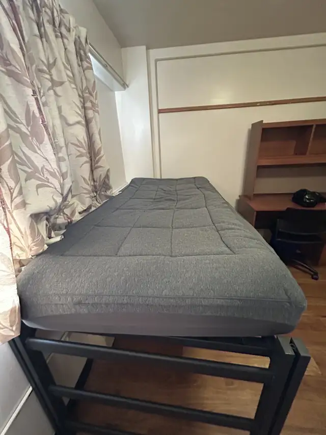 3" Twin XL 2-in-1 Mattress Topper in Beds & Mattresses in Oshawa / Durham Region - Image 5