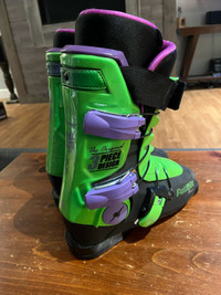 Full tilt classic ski boots size 25