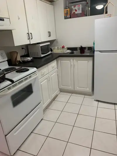 1 bdrm bsmt apt. on baseline road near Algonquin College