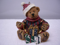 Kirkland Signature Collectible Gift Christmas Bear with Gifts Or