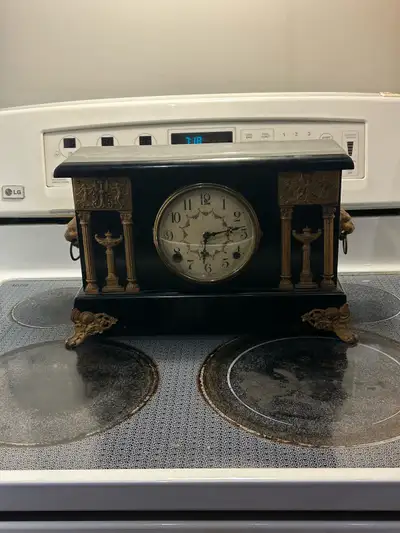 Works, No Key. Requires a 3.75 mm or # 6 clock key for the winding and a 2.5 mm or # 1 clock key for...