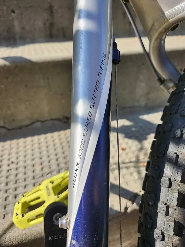 *STOLEN* GIANT Yukon 2XL in Mountain in Edmonton - Image 4