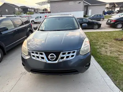 This Vehicle runs very well. - Battery installed recently - 2 winter tires The only repair/fix this...