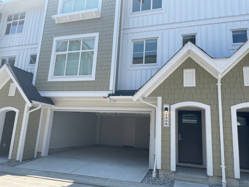BRAND NEW TOWN HOUSE in Maple Ridge Long Term Rentals Tricities