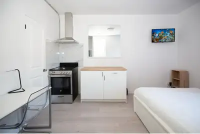 Studio Downtown- 2 Months