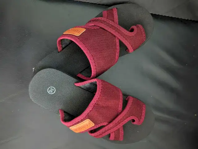 Women's Sandals in Women's - Shoes in Oshawa / Durham Region - Image 2