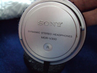 Sony MDR-V300 Headband Headphones