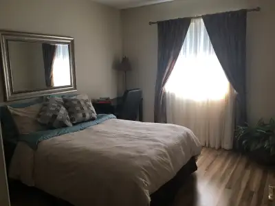 This fully furnished Bedroom for rent, is great for a university student and/or young professional s...