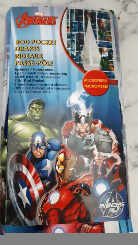 AVENGERS COMFORTER, SHEET AND DRAPES SET in Bedding in Peterborough - Image 9