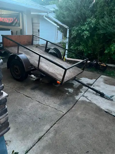 4 x 8 utility trailer Pulls very nicely has a VIN number The deck also tilts great for loading quads...