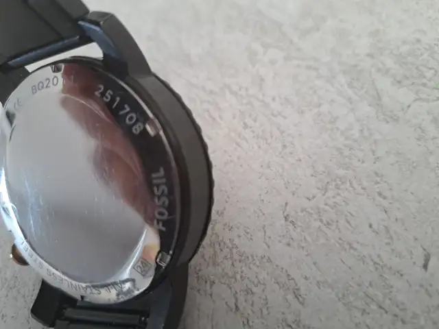 MONTRE FOSSIL POUR HOMME. LG in Jewellery & Watches in Longueuil / South Shore - Image 4