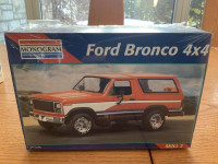 Ford Bronco 4X4  Plastic model 1/24