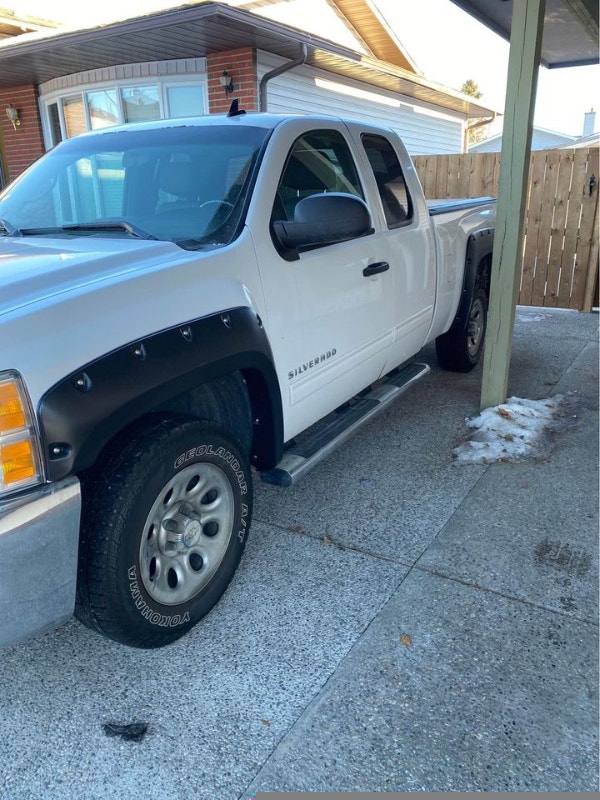 Brand New Pocket Fender Flares for 20072014 GMC/Chevy, SEASONAL Auto