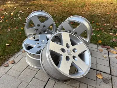 Jeep Rims. Like new Fits Jeep wrangler, Gladiator, Pentaster, Commader and many other Chrysler (Stel...
