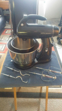 "SunBeam" Stand Mixer / New- Cond!