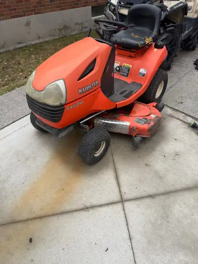Selling a kubota lawn mower 42” deck used couple seasons good runner could use new battery. 1200 obo