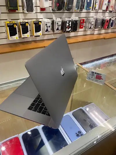 MacBook Pro 15” (2019) – i7 / 16GB / 1TB – Space Gray, View more