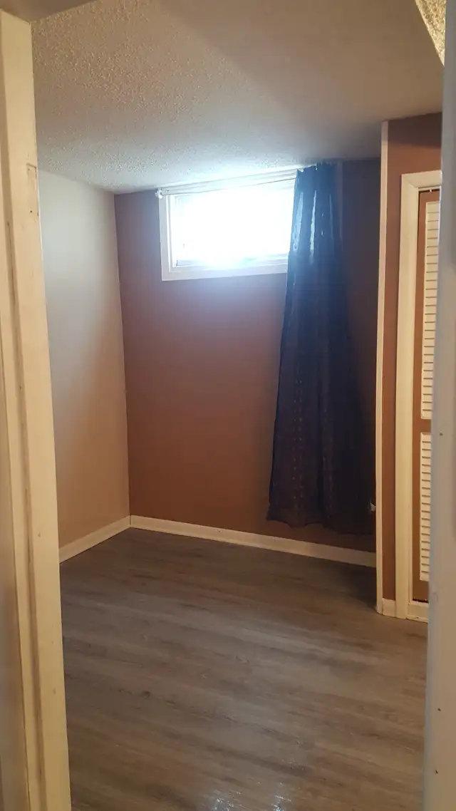 House for sale, Westmount, with legal  basement suite. in Houses for Sale in Saskatoon - Image 11
