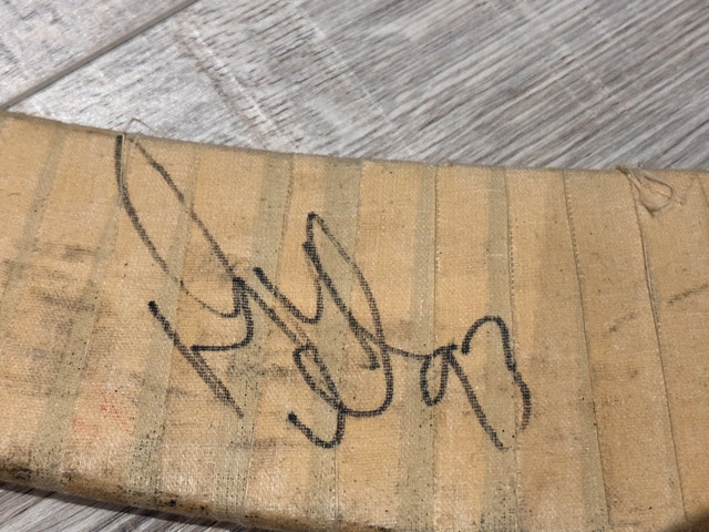 Doug a Gilmour game used stick  in Arts & Collectibles in Mississauga / Peel Region - Image 3