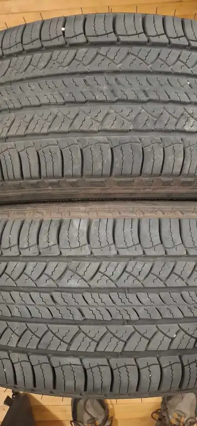 2 très bon michelin pour plusieurs été 7/32 restant 60$ les 2