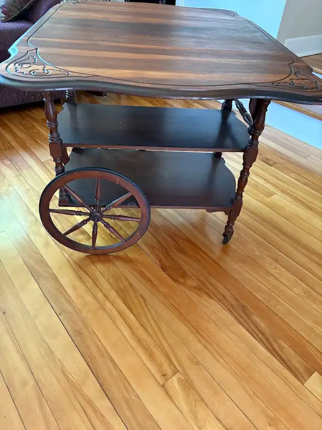 Antique Styled Tea Cart in Coffee Tables in Ottawa - Image 3