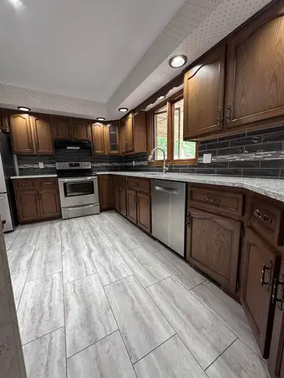 WHOLE HOUSE FOR RENT – KITCHENER, ON N2K 1B8 ALL INCLUSIVE! Hello everyone! We have a whole house av...