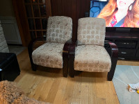 2 matching lounging chairs
