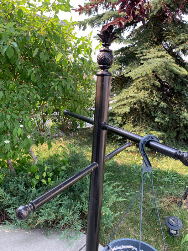 Metal Plant Stand Hanger Indoor/Outdoor Outdoor Décor Calgary Kijiji