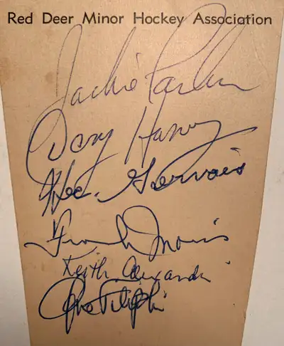 Incredible combination of sports stars signed one item at event attended by our family member. Dinne...
