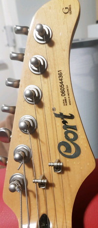 CORT G- series Electric Guitar/ case