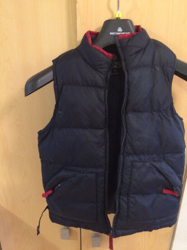 Child's vest 4T - $10 in Clothing - 4T in Oakville / Halton Region