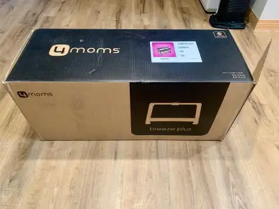 4Moms Breeze Plus Playard with Bassinet & Changer, View more