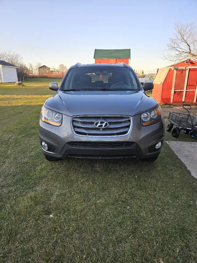 Santa Fe - Ready to go in Cars & Trucks in Regina - Image 3