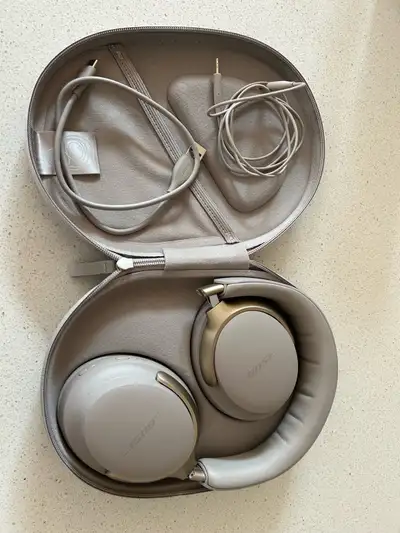 Bose Quietcomfort Ultra headphones, View more