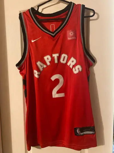I have a used Kawhi Leonard #2 Toronto Raptors Red Nike Swingman size 44 men’s Jersey. Its in great...