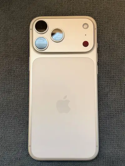 iPhone 17 Pro Max 256GB Silver – 100% Battery – Like New, View more