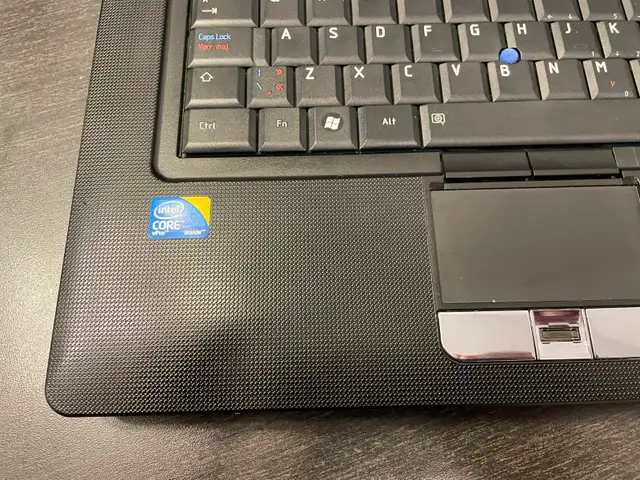 Toshiba Tecra S11  Intel Core i5 520M NVIDIA  new SSD in Laptops in Longueuil / South Shore - Image 5