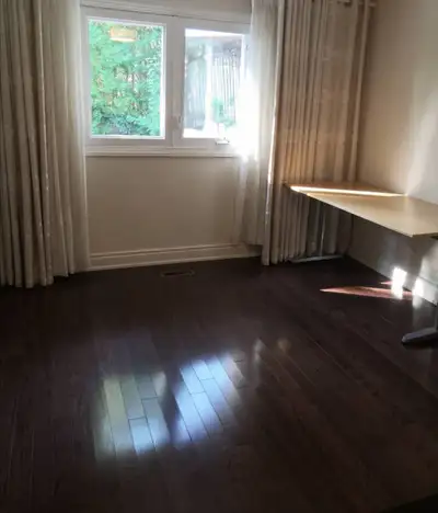 Steeles / Bayview, M2M 2T4, Flexible date moves in, the room with private bathroom, close to TTC sta...
