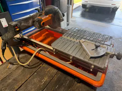 Ridgid R4030 7 in. Wet Tile Saw, View more