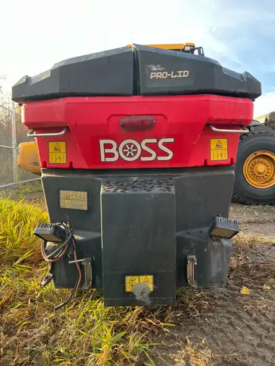 Selling a BOSS VBX 8000 auger sander, has the pro lid system and lights. $7500 obo.