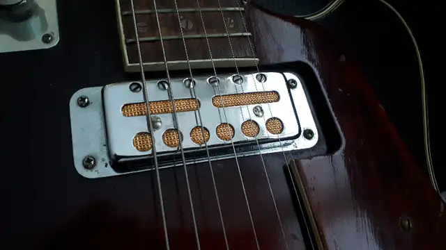 VERY RARE Beltone Hollowbody Electric Guitar - Vintage in Guitars in Edmonton - Image 4