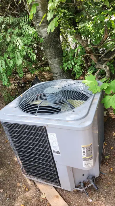 Selling a 3.5-ton central air conditioning unit with condenser in perfect working condition. We rece...
