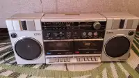 Radio cassettes Sanyo vintage