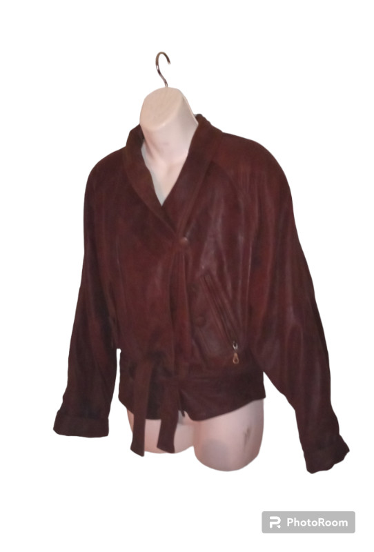 1980s Vintage Leather Like New Oversize Brown Women's Jacket in Women's - Tops & Outerwear in City of Toronto - Image 3