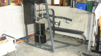 weight machine bench press