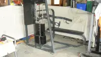 weight machine bench press