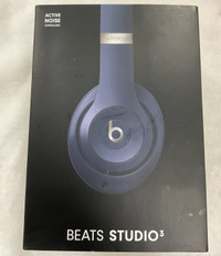 Beats Studio 3 Wireless Headphones in Navy